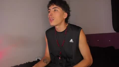 heellboy_ online show from July 27, 10:37 pm