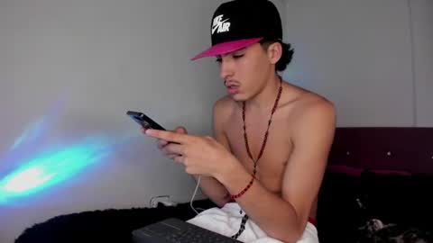 heellboy_ online show from August 4, 9:12 pm