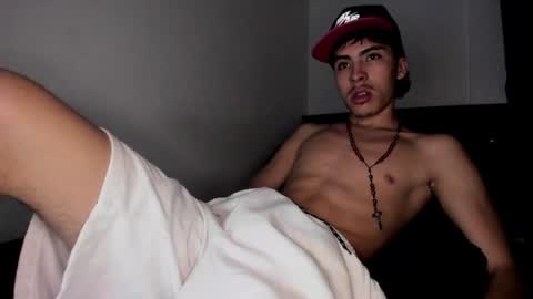 heellboy_ online show from August 5, 3:37 am