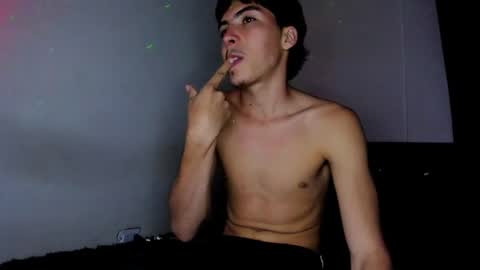 heellboy_ online show from August 10, 1:18 am