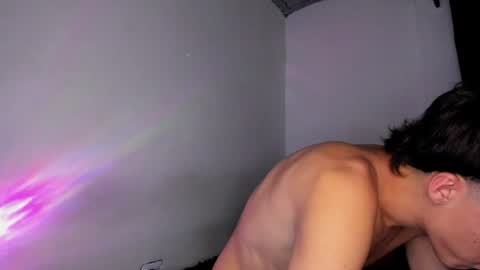 heellboy_ online show from August 13, 9:51 pm