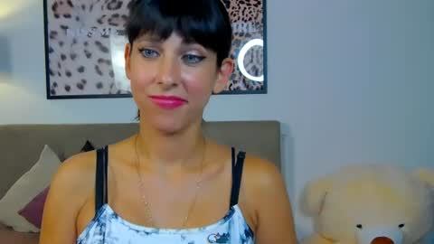 heidieraven online show from August 2, 4:47 pm