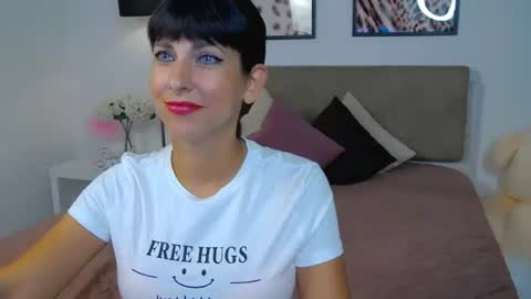 heidieraven online show from August 3, 3:19 pm