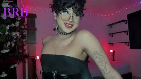 heka_prudence online show from August 4, 8:55 am