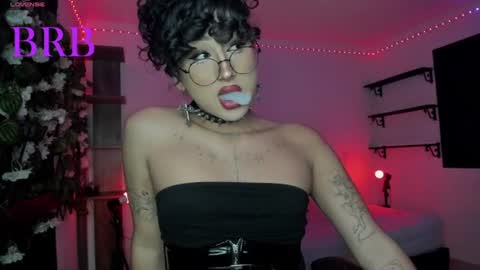 heka_prudence online show from August 10, 7:43 am