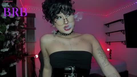 heka_prudence online show from August 14, 7:45 am