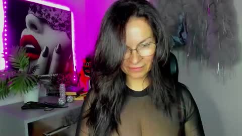 Helen online show from April 18, 5:54 am