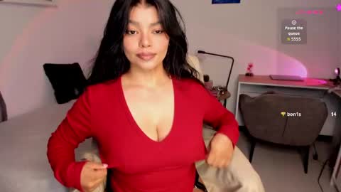 helen_miller online show from August 3, 11:23 pm