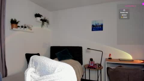 helen_miller online show from August 4, 10:51 pm