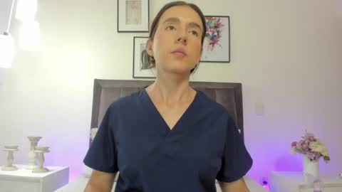Helen  online show from August 4, 1:19 pm