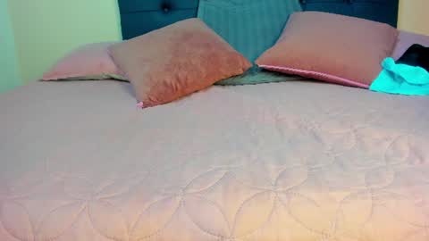 helena_april online show from August 6, 6:51 pm