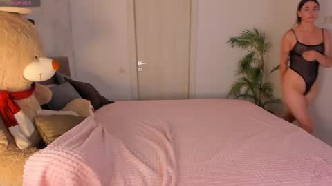 Helen online show from July 27, 1:27 pm