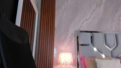 Helena Santos online show from August 7, 10:37 am