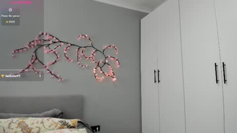 helenblazetrt online show from August 8, 3:17 am
