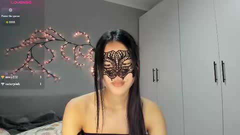 helenblazetrt online show from August 11, 3:19 am