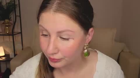 Helen online show from August 11, 2:24 am