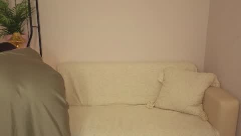 Helen online show from August 12, 6:49 am