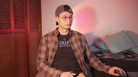 Helio online show from May 13, 2:22 am