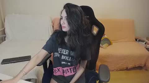 Helen online show from August 17, 4:12 pm
