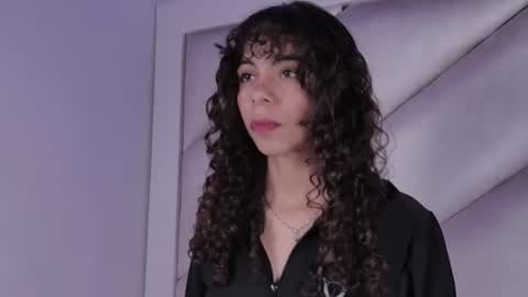 hellen__smith_ online show from August 8, 3:12 pm