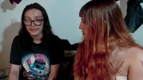 hellen_max_ online show from August 4, 5:21 pm