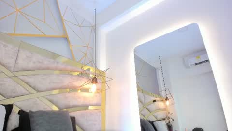 hellen_parrker online show from August 7, 11:05 pm