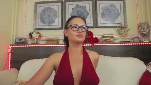 hellendesire online show from August 8, 10:15 am