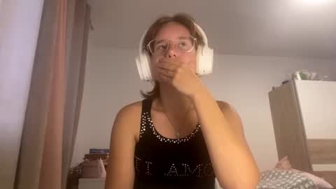 Hiyaa my name is Kaylee ntmu  online show from August 15, 6:01 pm