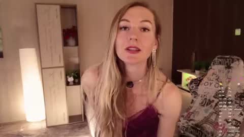 Alisia  Monday to Friday from 10 am to 4 pm GMT 2 online show from July 20, 9:34 am