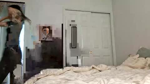 hellokitten123 online show from May 14, 2:11 am