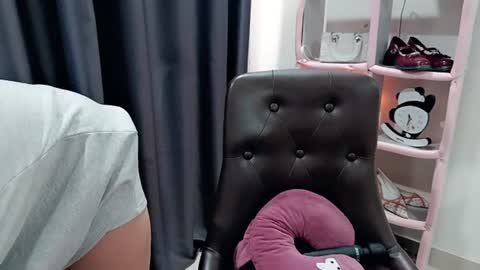 hellokitty_sexy online show from August 12, 1:19 am