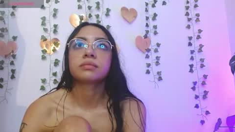 hellokitty_valery1 online show from August 3, 4:19 am