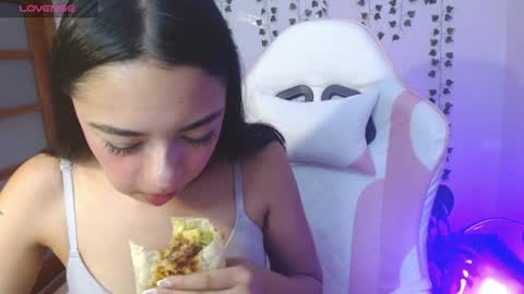hellokitty_valery1 online show from August 7, 1:05 am