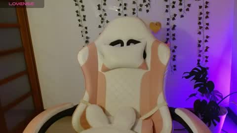 hellokitty_valery1 online show from August 11, 12:01 am