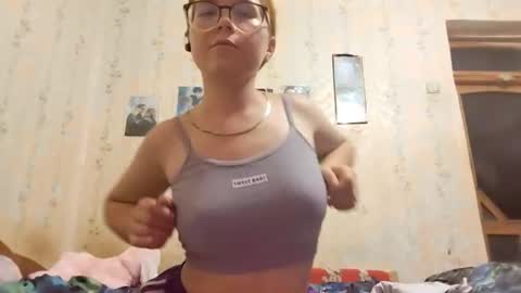 Leila online show from August 5, 6:28 pm