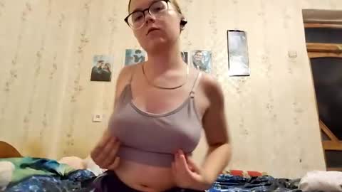 Leila online show from August 10, 7:15 pm