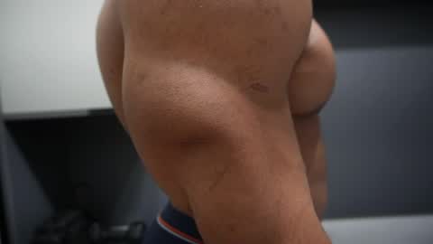 henrimusclee online show from April 5, 12:40 am