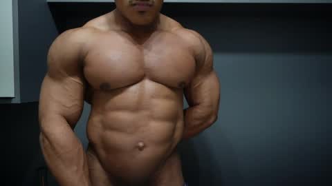 henrimusclee online show from April 10, 10:53 pm