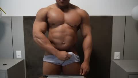 henrimusclee online show from June 25, 8:56 pm