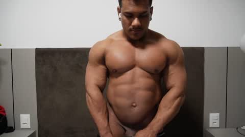 henrimusclee online show from July 12, 12:17 am