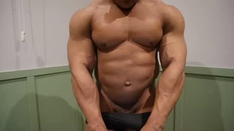 henrimusclee online show from July 29, 11:12 pm