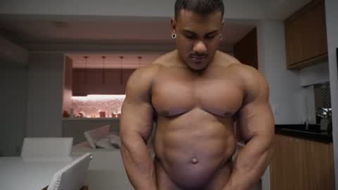 henrimusclee online show from August 7, 11:05 pm