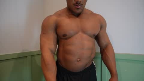henrimusclee online show from August 8, 11:49 pm