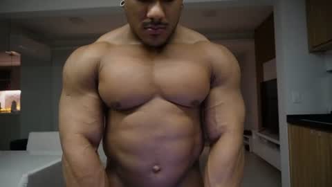 henrimusclee online show from August 15, 12:03 am