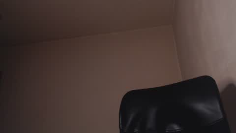HenryAxe online show from July 16, 10:42 pm