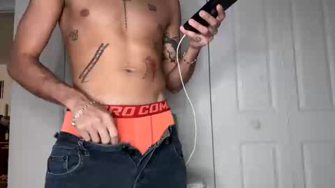 henrycase69 online show from February 24, 9:56 pm