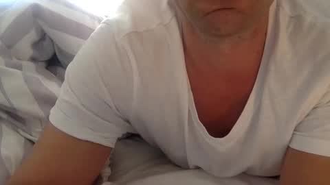 henryhipster online show from August 31, 6:25 am