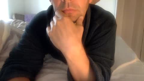 henryhipster online show from September 3, 6:16 am