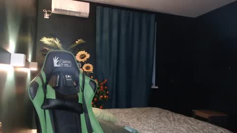 Hentaishiing online show from June 26, 5:49 pm