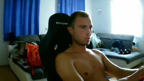 John Pearl online show from June 25, 1:36 pm